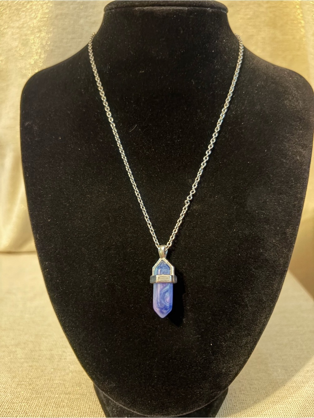 Silver tone Chain Necklace with Blue-Purple Crystal Pendant